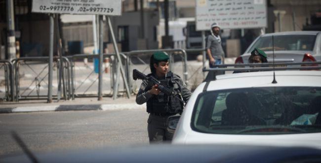 الاحتلال يغلق حاجز قلنديا العسكري شمال القدس