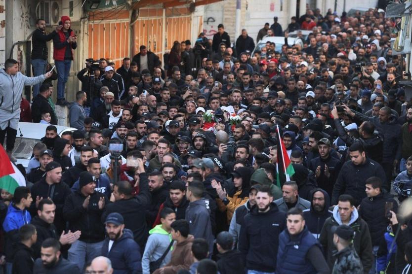 جماهير غفيرة تشيع الشهيد أصلان في مخيم قلنديا شمال القدس