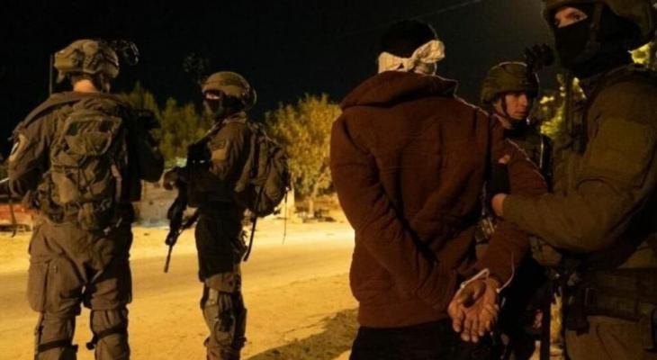 الاحتلال يعتقل 5 فلسطينيين من الضفة والقدس