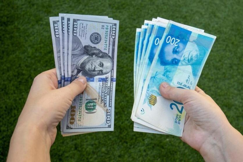 انخفاض سعر صرف الدولار مقابل الشيكل