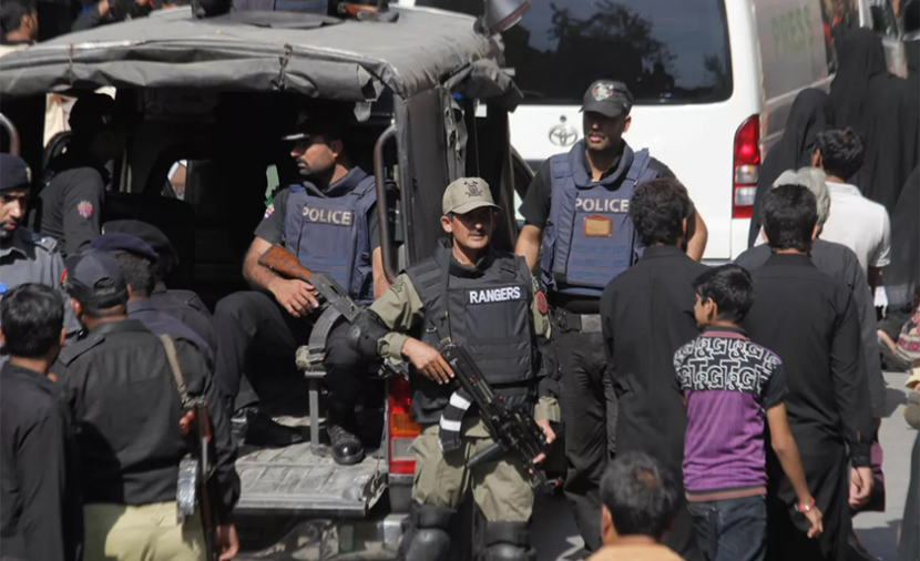مسلحون يقتلون 3 شرطيين في شمال غرب باكستان