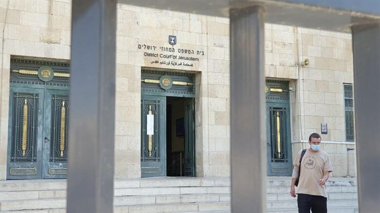 الاحتلال يمدد توقيف 3 أسرى مصابين من مخيم عقبة جبر