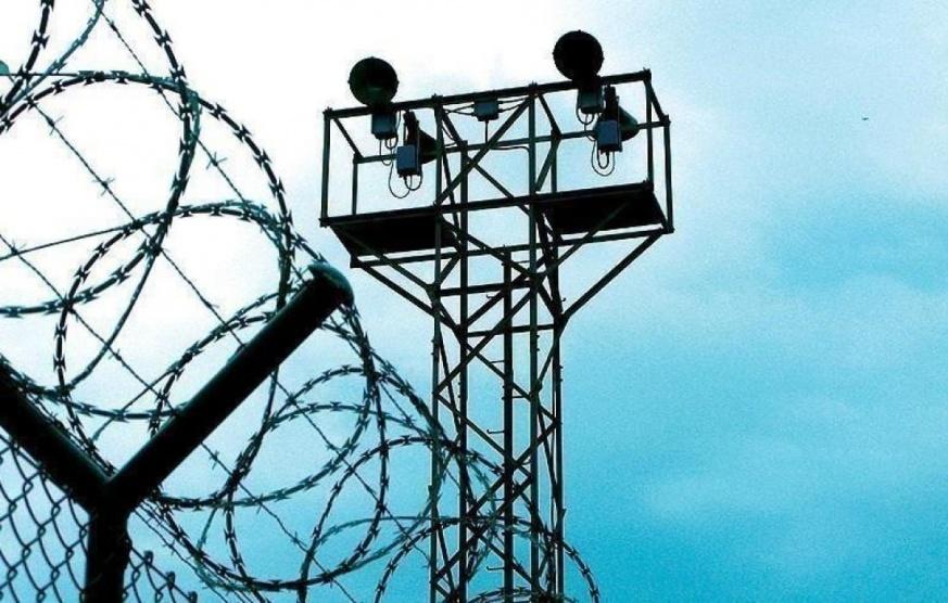 فرض إجراءات أمنية مشدّدة على زيارات أهالي أسرى