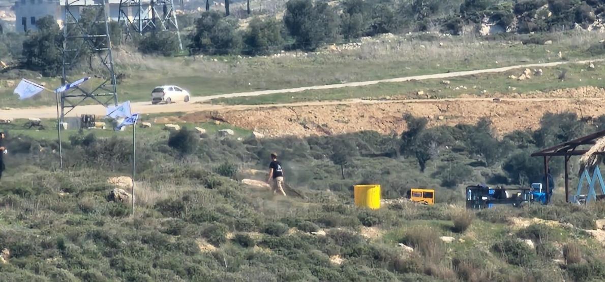 مستوطنون يقيمون بؤرة استيطانية شرق قلقيلية