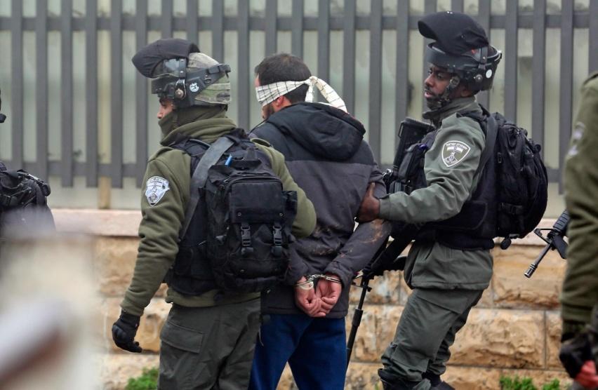 الاحتلال يعتقل شابين من القدس