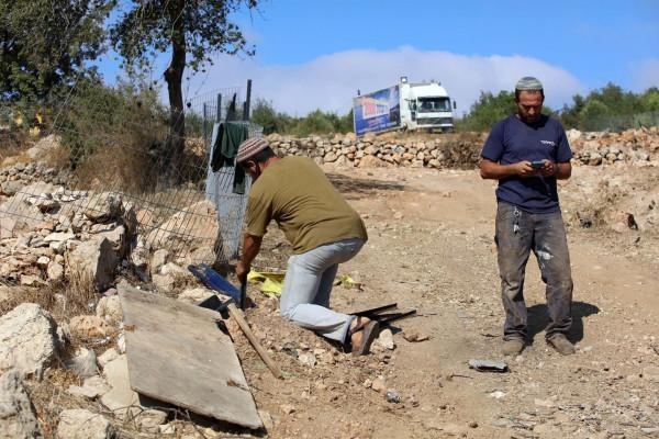 إصابة مواطن وزوجته في اعتداء للمستوطنين غرب أريحا