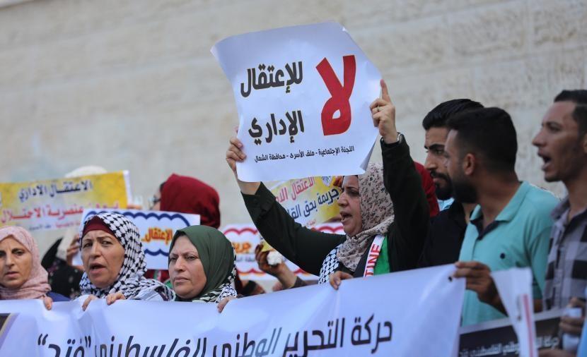 الاحتلال يصدر 800 قرار إداري بحق الاسرى بـ3 أشهر