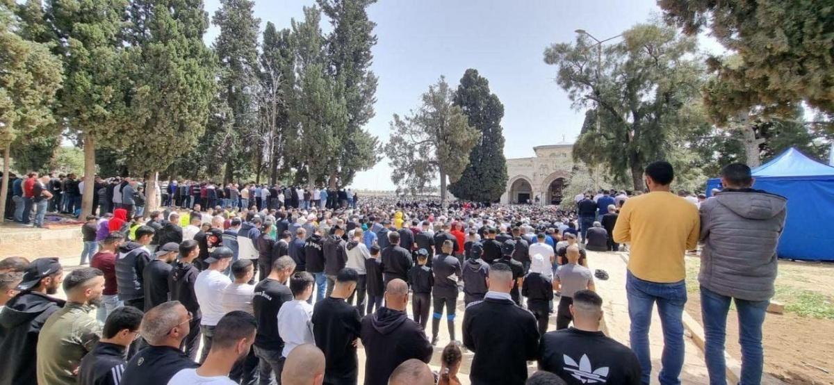  130 ألف مصلٍ أدوا الجمعة الثالثة من رمضان في 