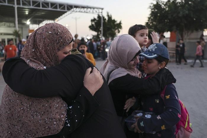 سفارتنا بمصر: وصول حافلات إجلاء الطلبة والمواطنين من الخرطوم إلى غزة