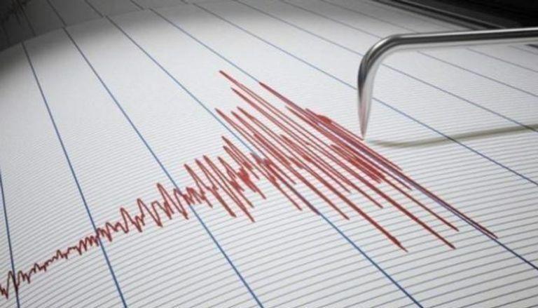 زلزال قوي يودي بشخص ويدمر منازل في اليابان