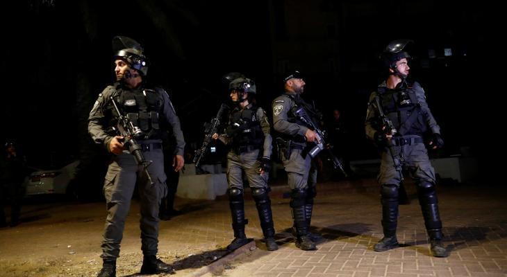 اعتقال 12 فلسطينياً وإصابة آخرين بحملة مداهمات في الضفة