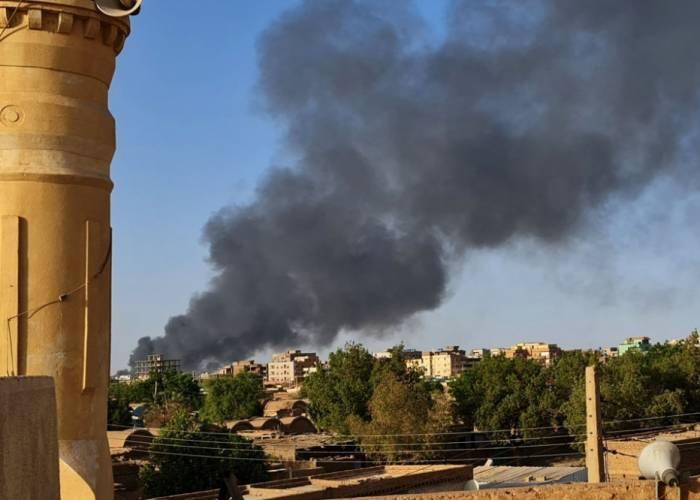 السودان يمدد إغلاق مجاله الجوي