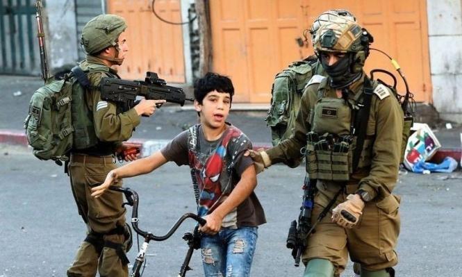 الاحتلال يعتقل طفلة بالقدس ويجدد الاعتقال لآخر