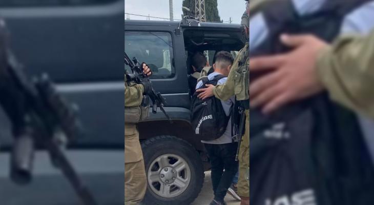 قوة إسرائيلية خاصة تعتقل شاباً شرق قلقيلية