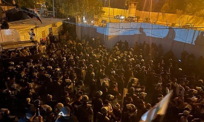 احتجاجا على حرق القرآن: إضرام النار بالسفارة السويدية في بغداد