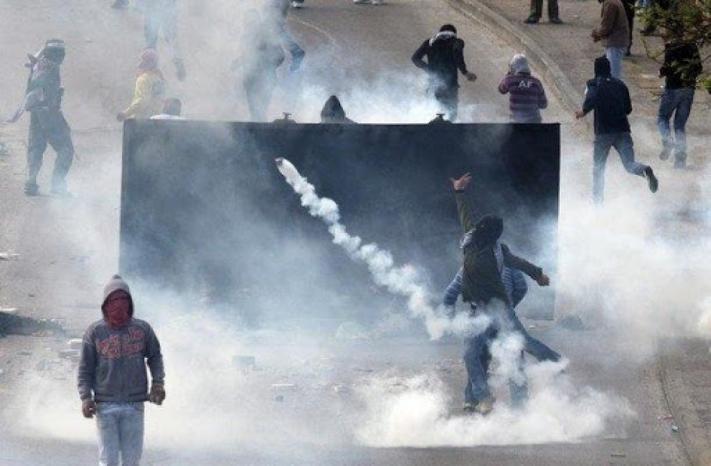 إصابات بالاختناق خلال مواجهات في نعلين غرب رام الله