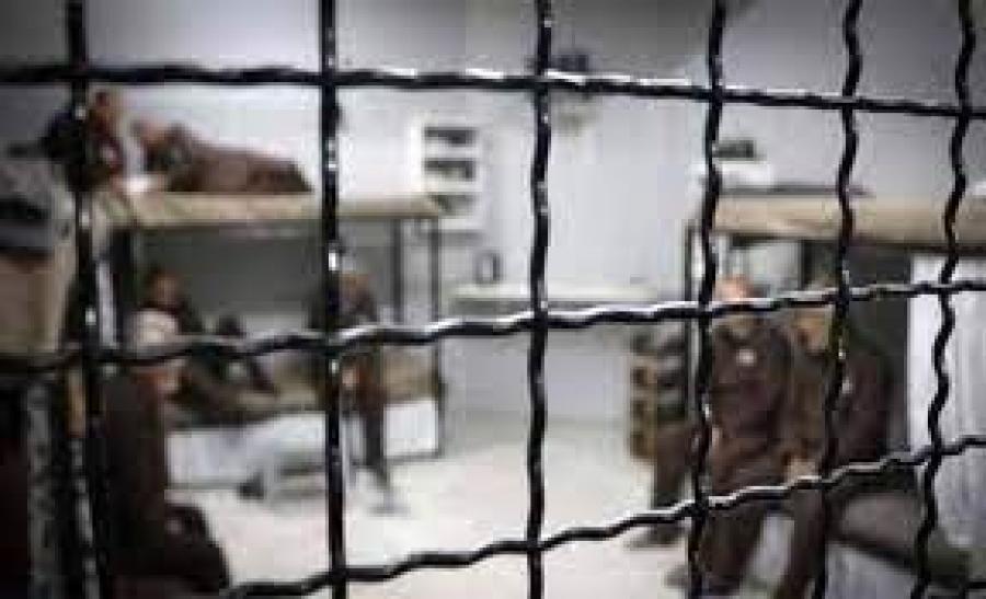 6 أسرى يخوضون إضراباً عن الطعام في سجون الاحتلال