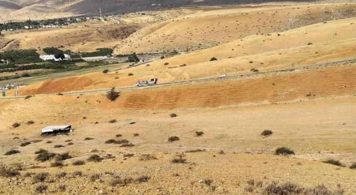 الاحتلال يُصادر مركبتين من الأغوار الشمالية