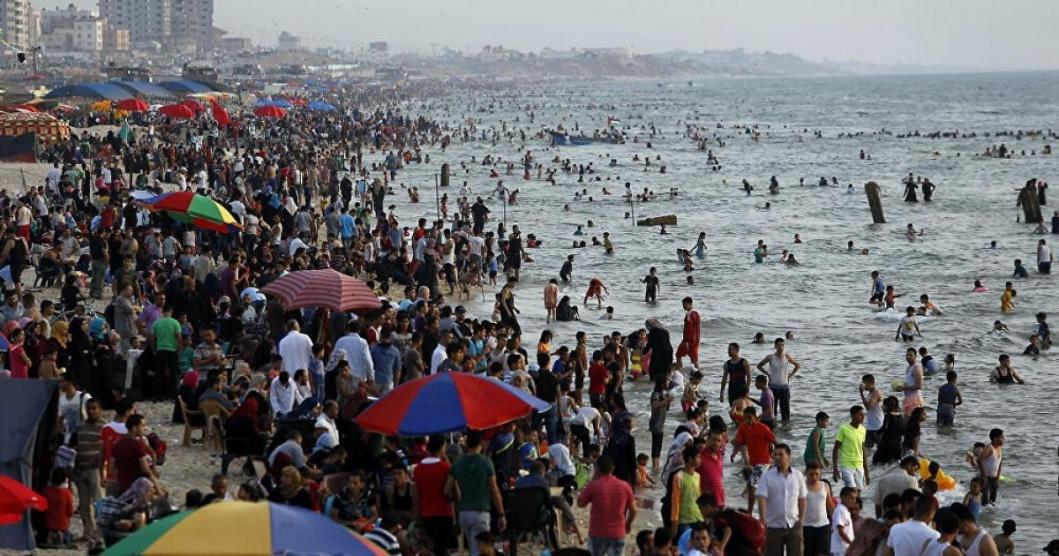 منع السباحة في بحر غزة حتى الثلاثاء القادم