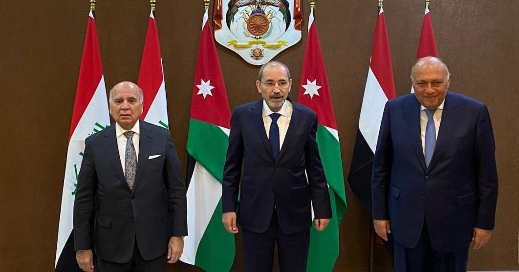 وزراء خارجية الأردن والعراق ومصر يبحثون التعاون المشترك