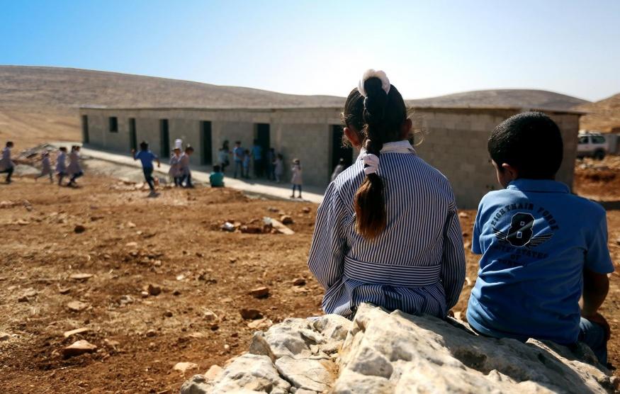 الاحتلال يهدم مدرسة 