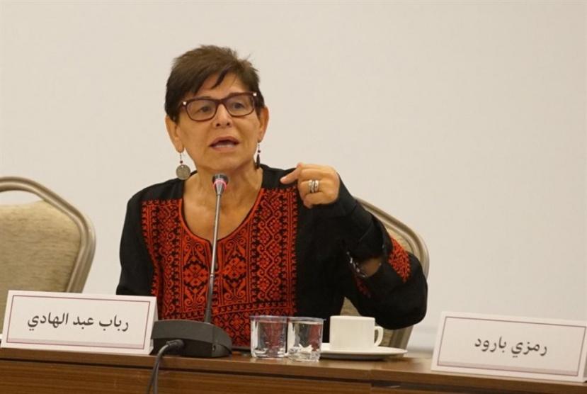  تضامن واسع مع الكاتبة الفلسطينية رباب عبد الهادي