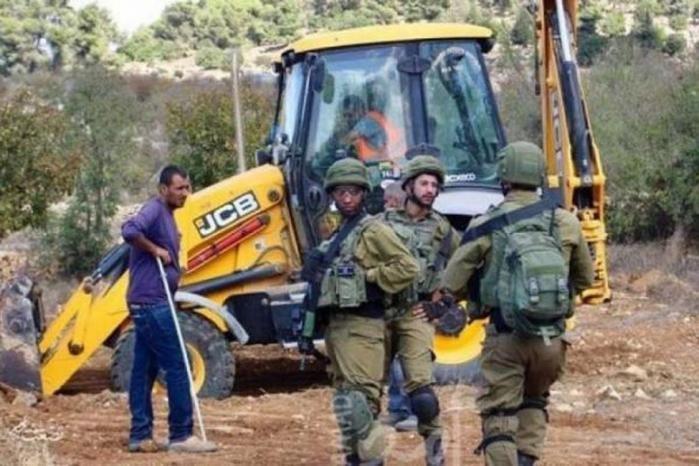 الاحتلال يستولي على جرافة في قراوة بني حسان غرب سلفيت