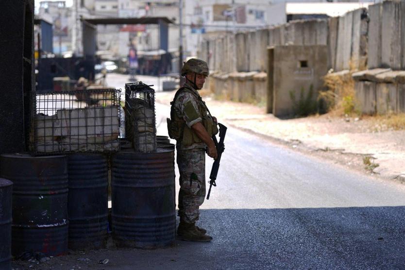 إصابة 5 عناصر من الجيش اللبناني في مخيم عين الحلوة
