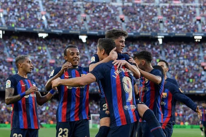 برشلونة يعلن تجديد عقده لاعبه الموهوب بشرط جزائي مليار يورو
