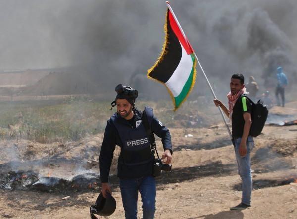 نقابة الصحفيين تدعو لحماية وسائل الإعلام في غزة