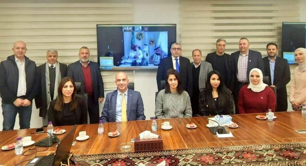 توقيع اتفاقيات منح مالية للمؤسسات الأهلية