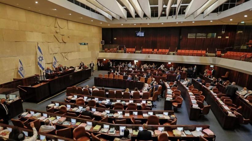 لجنة الكنيست الإسرائيلية تصادق على قانون إبعاد أفراد عائلات