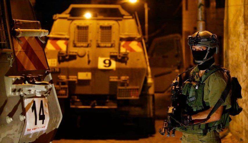 قوات الاحتلال تشن حملات دهم واعتقال بالضفة