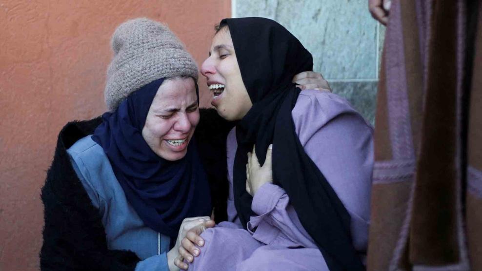 نساء غزة في دائرة الاستهداف .. 10 آلاف شهيدة في 7 أشهر
