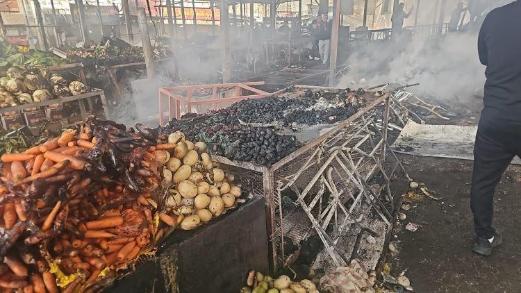 الاحتلال يتسبب في حريق هائل في حسبة ومجمع البيرة التجاري