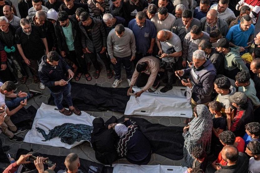 الاحتلال يرتكب مجزرة في مخيم النصيرات اقرأ المزيد عبر المركز الفلسطيني للإعلام