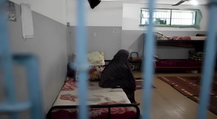 حرب التجويع والعزل مستمرة بحق 78 معتقلة في سجون الاحتلال