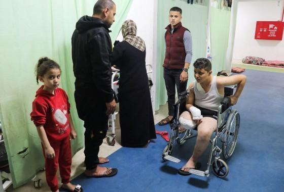 المفوض العام للأونروا: 10 أطفال يفقدون ساقا أو ساقين في غزة يوميا