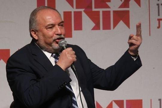 ليبرمان: لا خيار أمامنا سوى مواجهة إيران