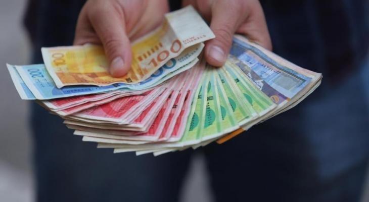 المالية: رواتب الموظفين ستصرف مساء اليوم عبر الصراف الالي