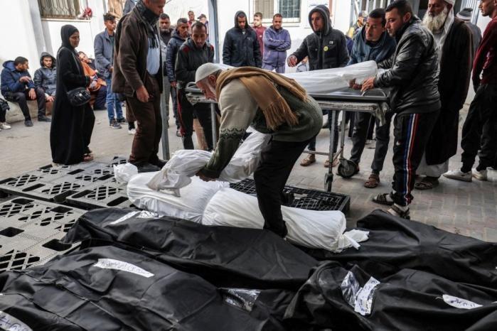 غزة: 18 شهيدًا منذ فجر السبت.. 7 منهم في منزل عائلة