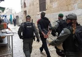 الاحتلال يعتقل شابين من مدينة القدس