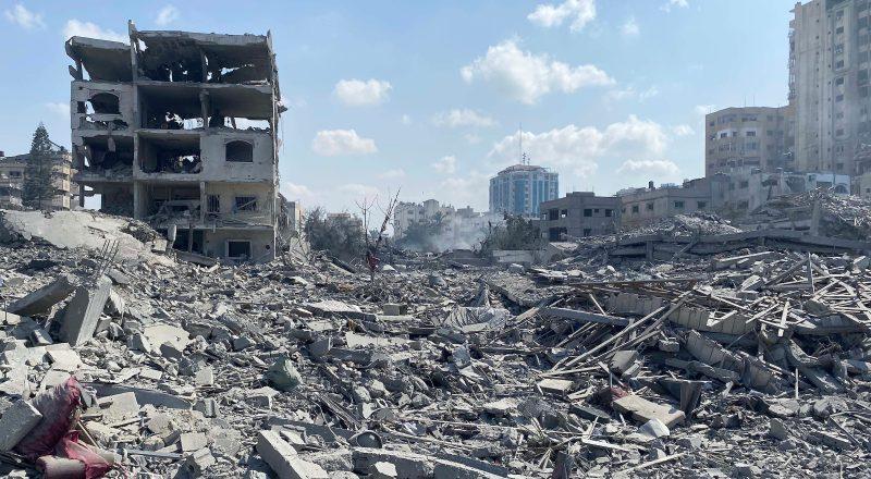 الاحتلال يقتحم بلدة جبل المكبر ويفرض غرامات مالية