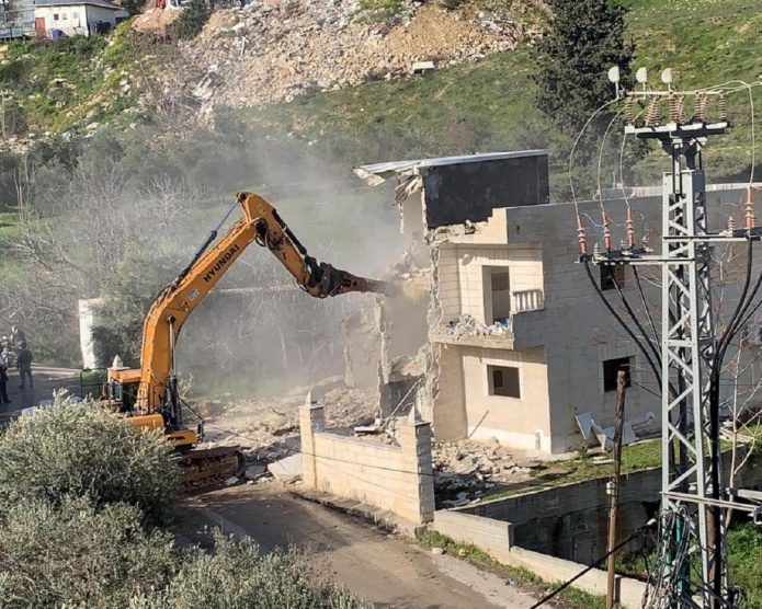 هدم 16 منزلا على الأقل في قرية السرّة بالنقب