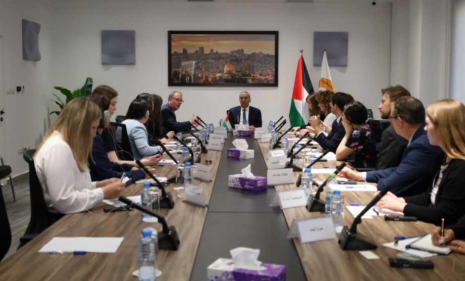 اليوم يصادف الذكرى الـ61 لتأسيس منظمة التحرير الفلسطينية