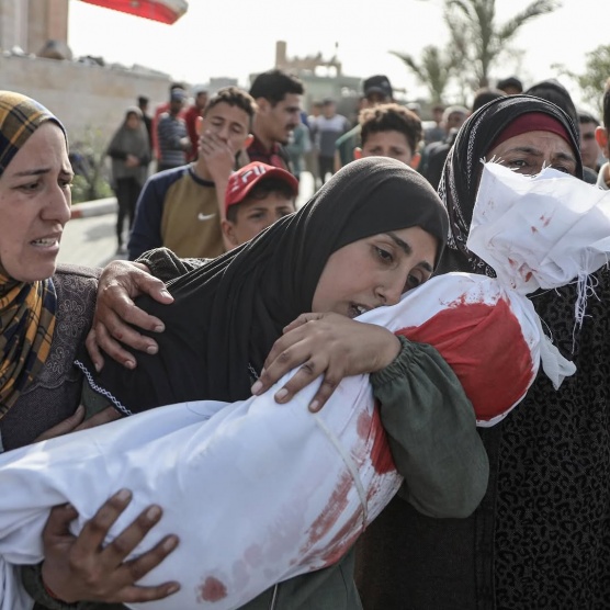 76 يوما على عودة الحرب .. عشرات الشهداء والجرحى في مجزرة بحق الجوعى برفح