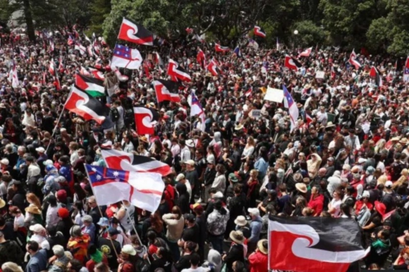 الآلاف يشاركون في مسيرة مؤيدة لفلسطين في أكبر مدن نيوزيلندا