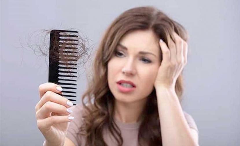 كيف تعتني بشعرك في فصل الخريف؟ نصائح لمواجهة الجفاف والتساقط