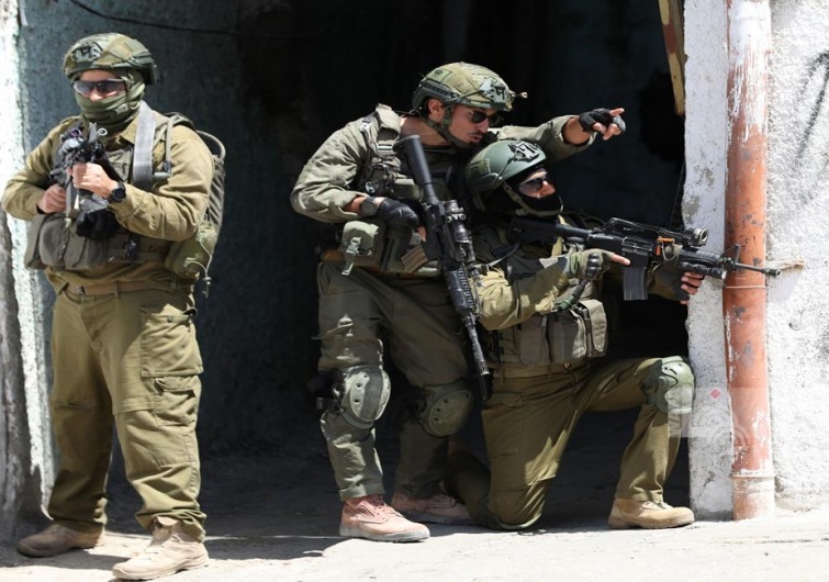 قوات الاحتلال تقتحم تقوع جنوب شرق بيت لحم وتداهم منزلا