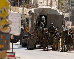 الاحتلال يفرض حظر التجول في عدة أحياء بالبلدة القديمة وسط مدينة الخليل